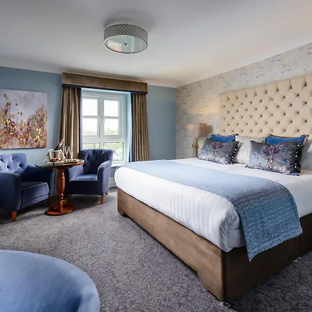 Dromhall 4*