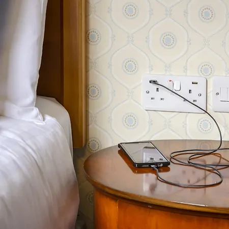 Dromhall Hotel 4*