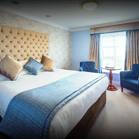 Dromhall Hotel 4*