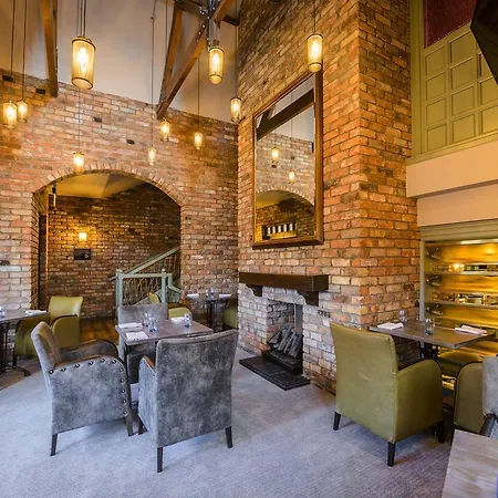 Dromhall Hotel 4*