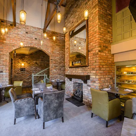 Dromhall Отель 4*