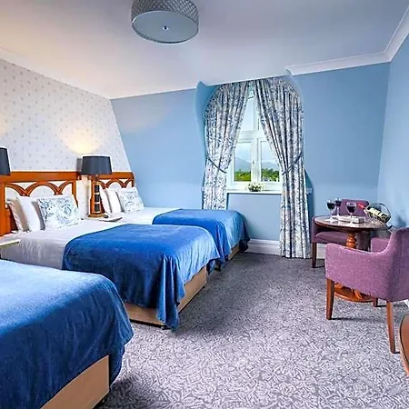 Dromhall 4*