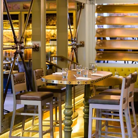 Dromhall Кілларні