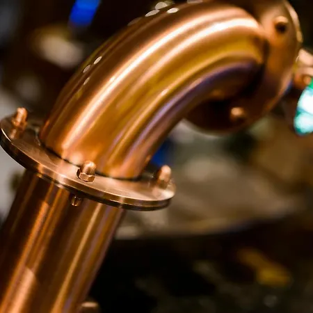 Dromhall Готель