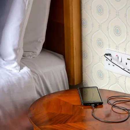 Dromhall Кілларні