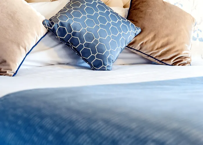 基拉尼杜郎霍尔酒店 4*