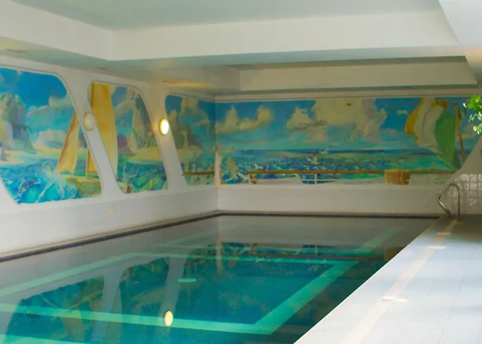 基拉尼杜郎霍尔酒店 4*