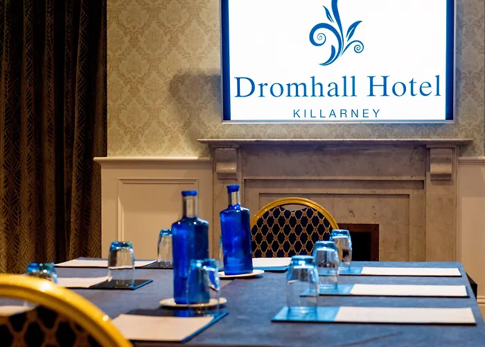 Dromhall Отель